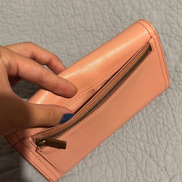 Fossil Wallet - Picture 6 of 6